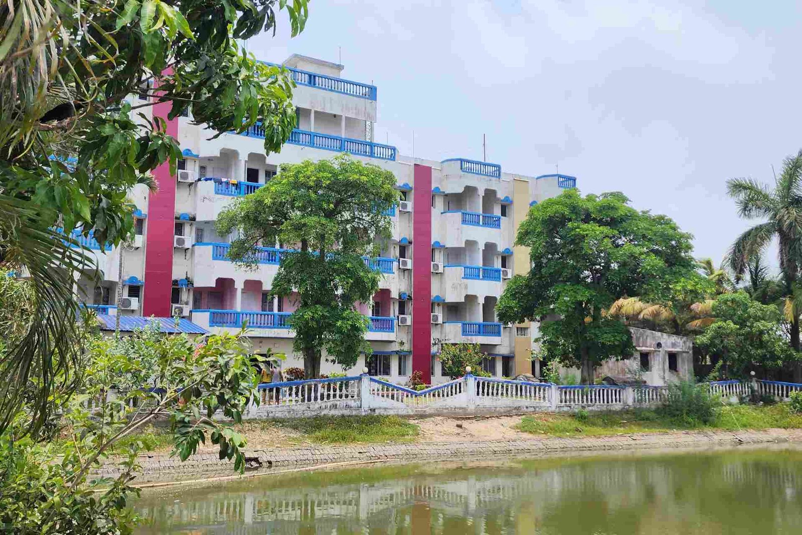 bakkhali hotel deepak backside day view from swimming pool